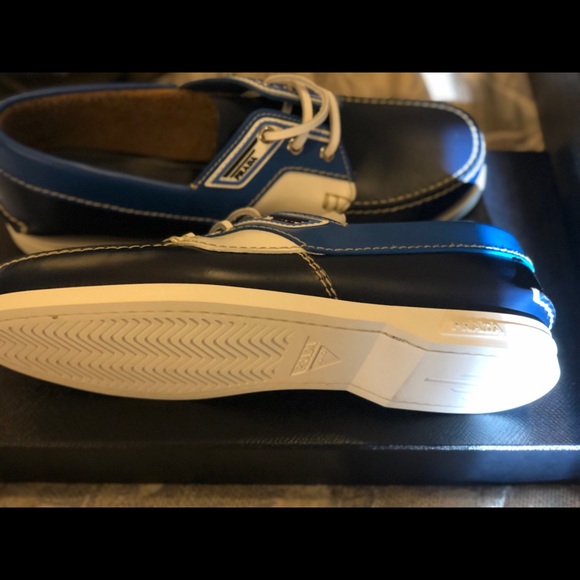 New in box Men’s Prada boat shoes size 8.5 - Picture 3 of 6